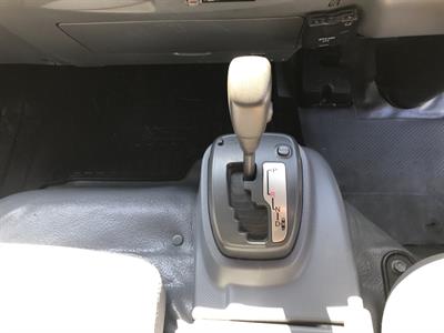 2018 Isuzu Elf - Thumbnail