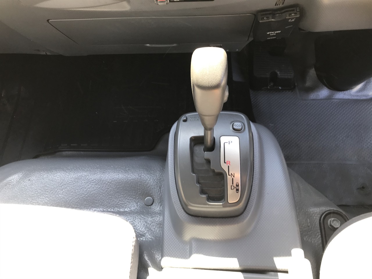 2018 Isuzu Elf