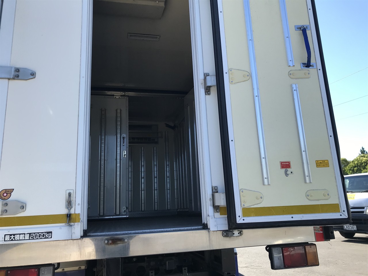 2018 Isuzu Elf