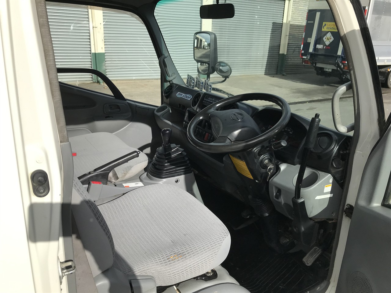 2015 Hino Dutro