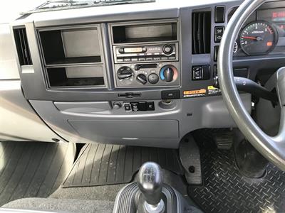 2011 Isuzu Forward - Thumbnail