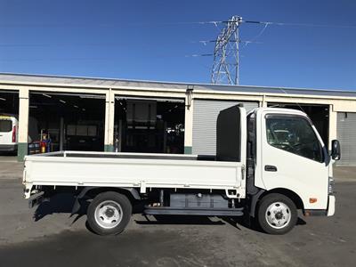 2017 Hino Dutro - Thumbnail