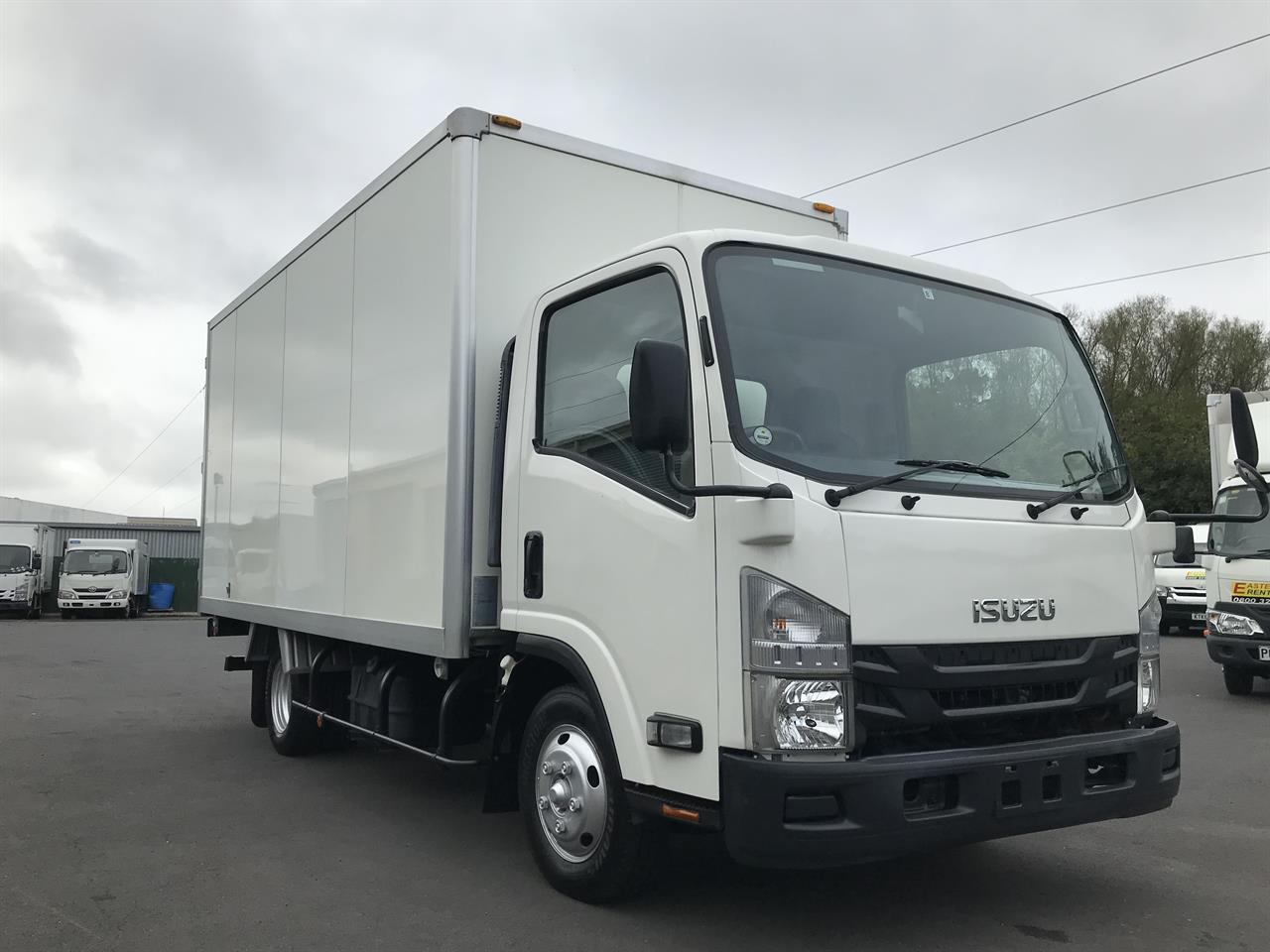 2015 Isuzu Elf