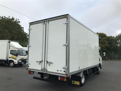 2015 Isuzu Elf - Thumbnail