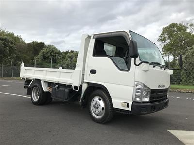 2014 Isuzu Elf - Thumbnail