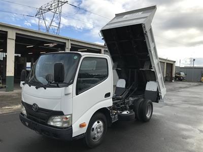 2011 Toyota Dyna - Thumbnail