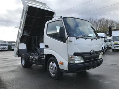 2011 Toyota Dyna - Thumbnail