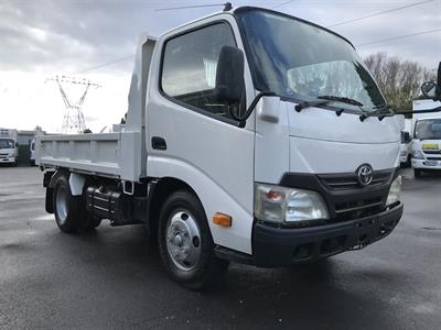 2011 Toyota Dyna - Thumbnail