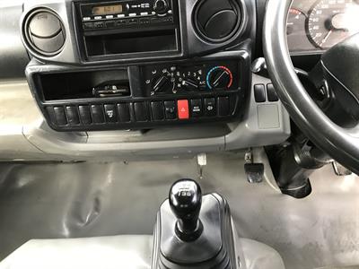 2011 Toyota Dyna - Thumbnail