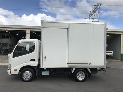 2015 Toyota Dyna - Thumbnail