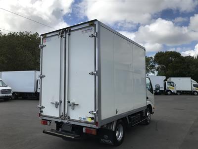 2015 Toyota Dyna - Thumbnail