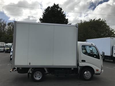 2015 Toyota Dyna - Thumbnail