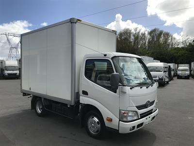 2015 Toyota Dyna - Thumbnail