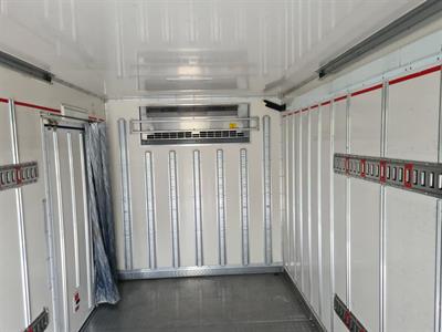 2017 Isuzu Elf - Thumbnail