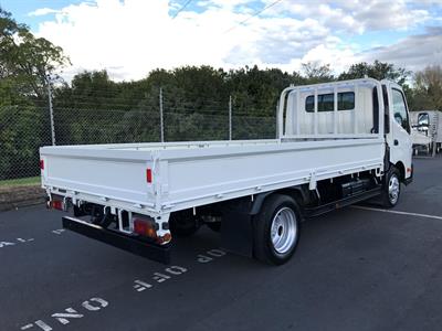 2016 Toyota Dyna - Thumbnail