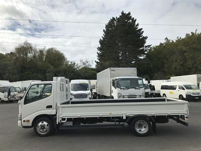 2017 Toyota Dyna - Thumbnail