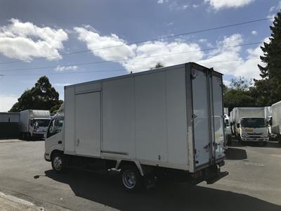 2018 Toyota Dyna - Thumbnail