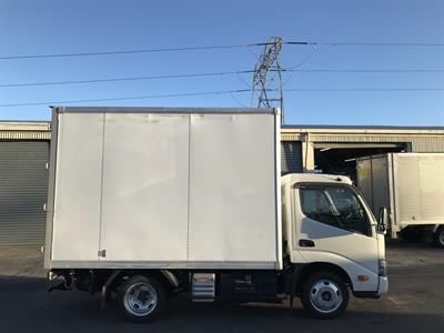 2020 Hino Dutro - Thumbnail