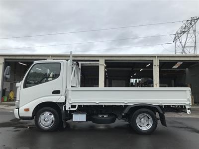 2013 Hino Dutro - Thumbnail