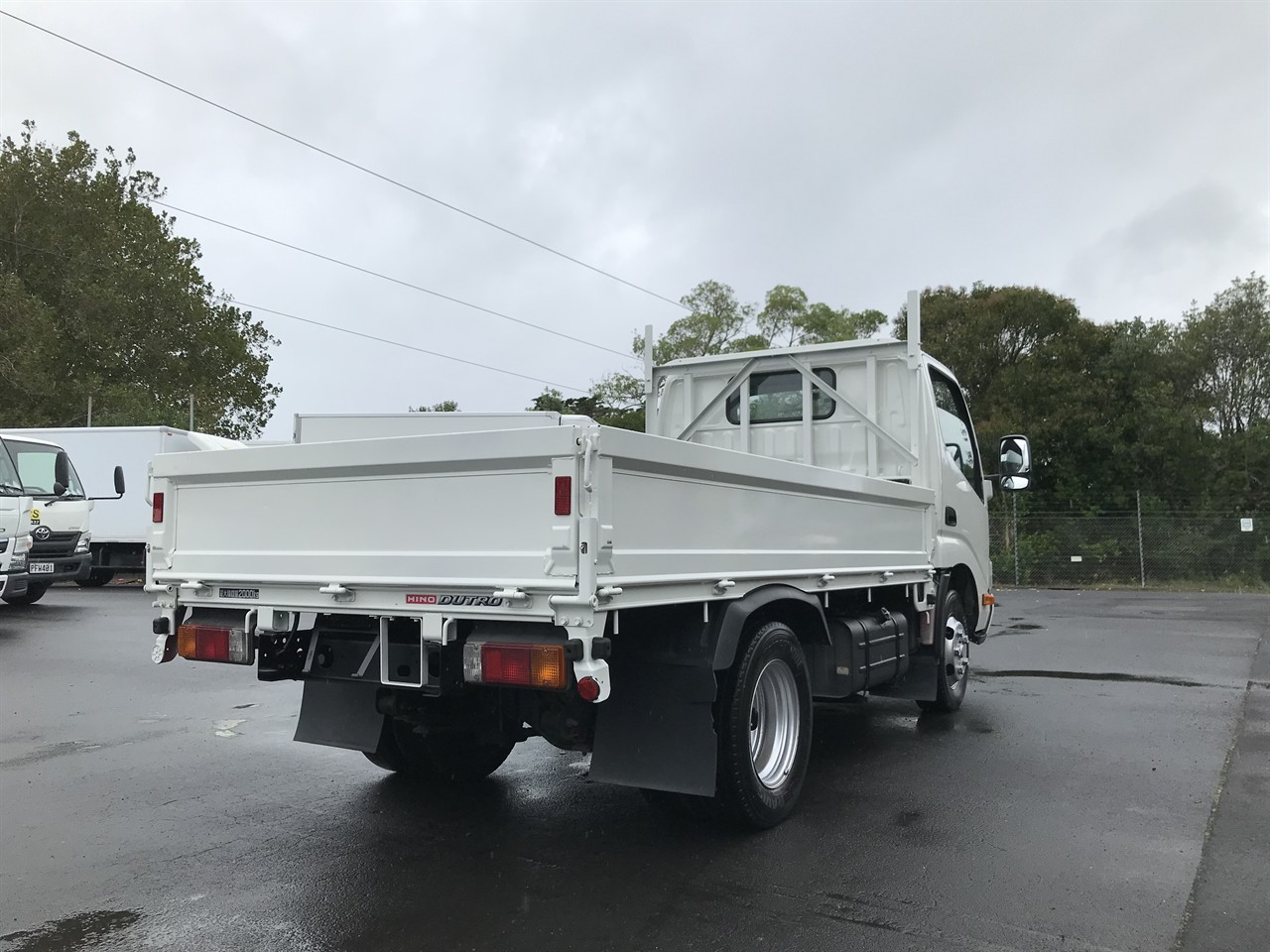 2013 Hino Dutro