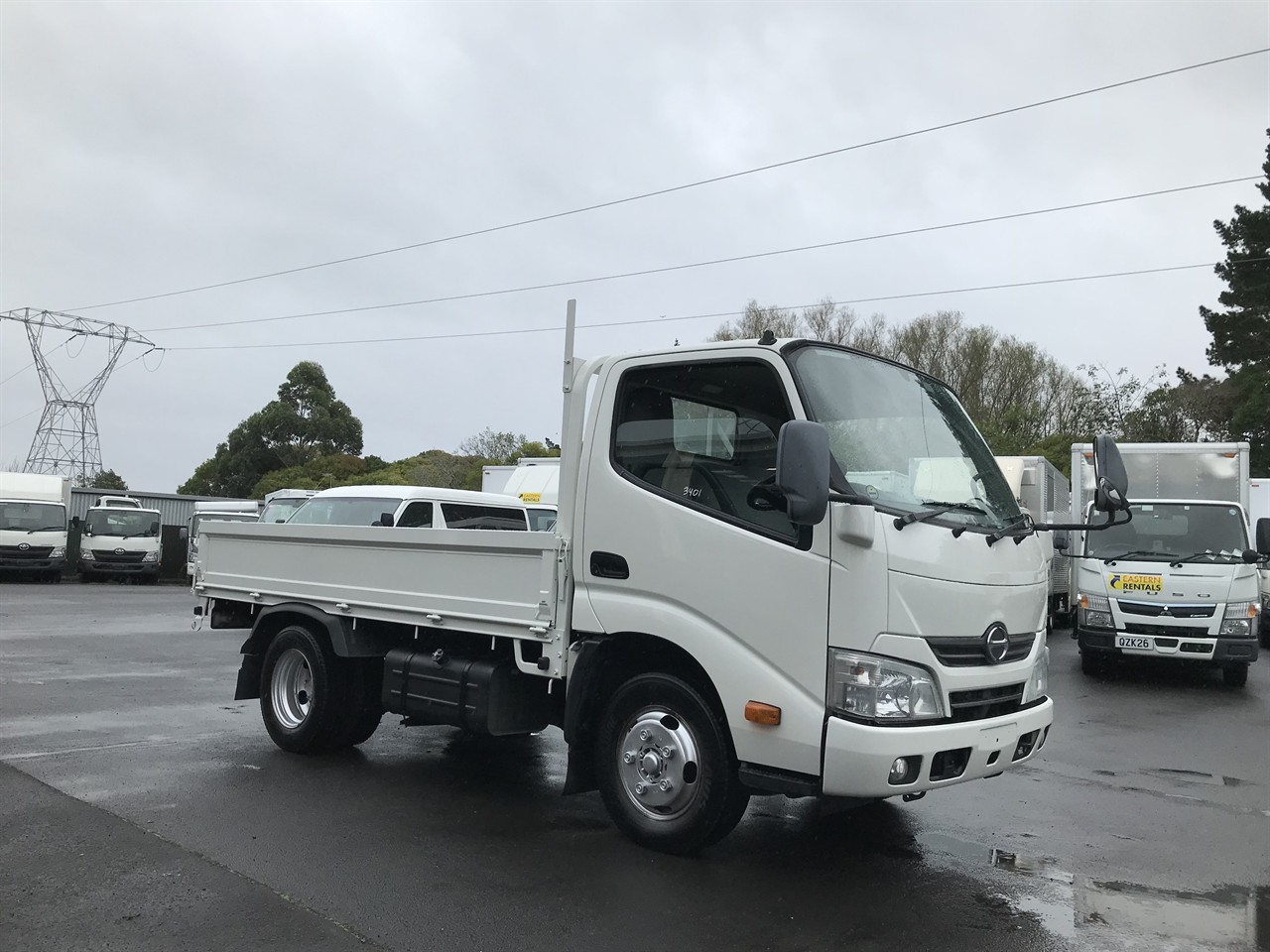 2013 Hino Dutro