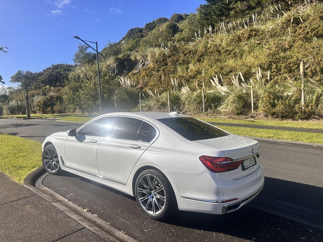 2018 BMW 750i
