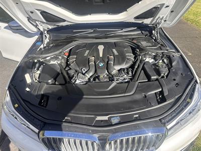 2018 BMW 750i - Thumbnail