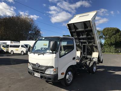 2015 Hino Dutro