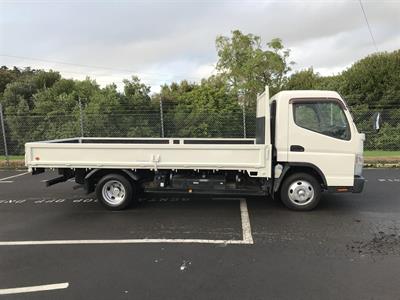 2015 Mitsubishi Canter - Thumbnail