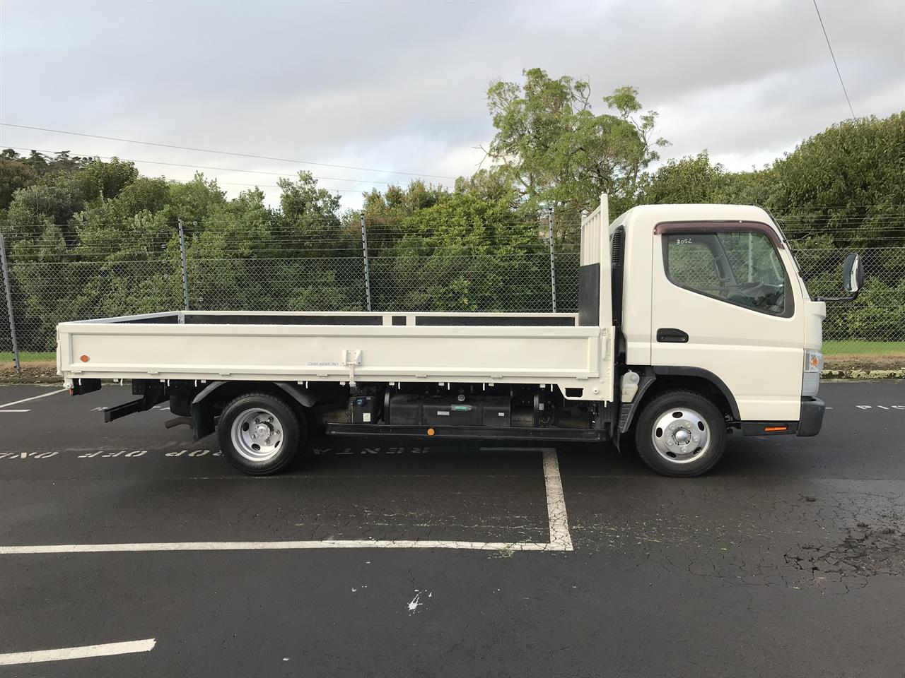 2015 Mitsubishi Canter