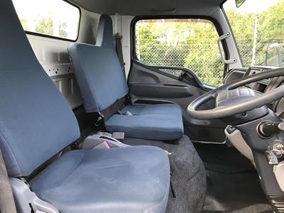 2015 Mitsubishi Canter - Thumbnail