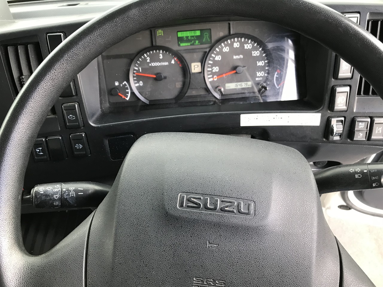 2022 Isuzu Elf