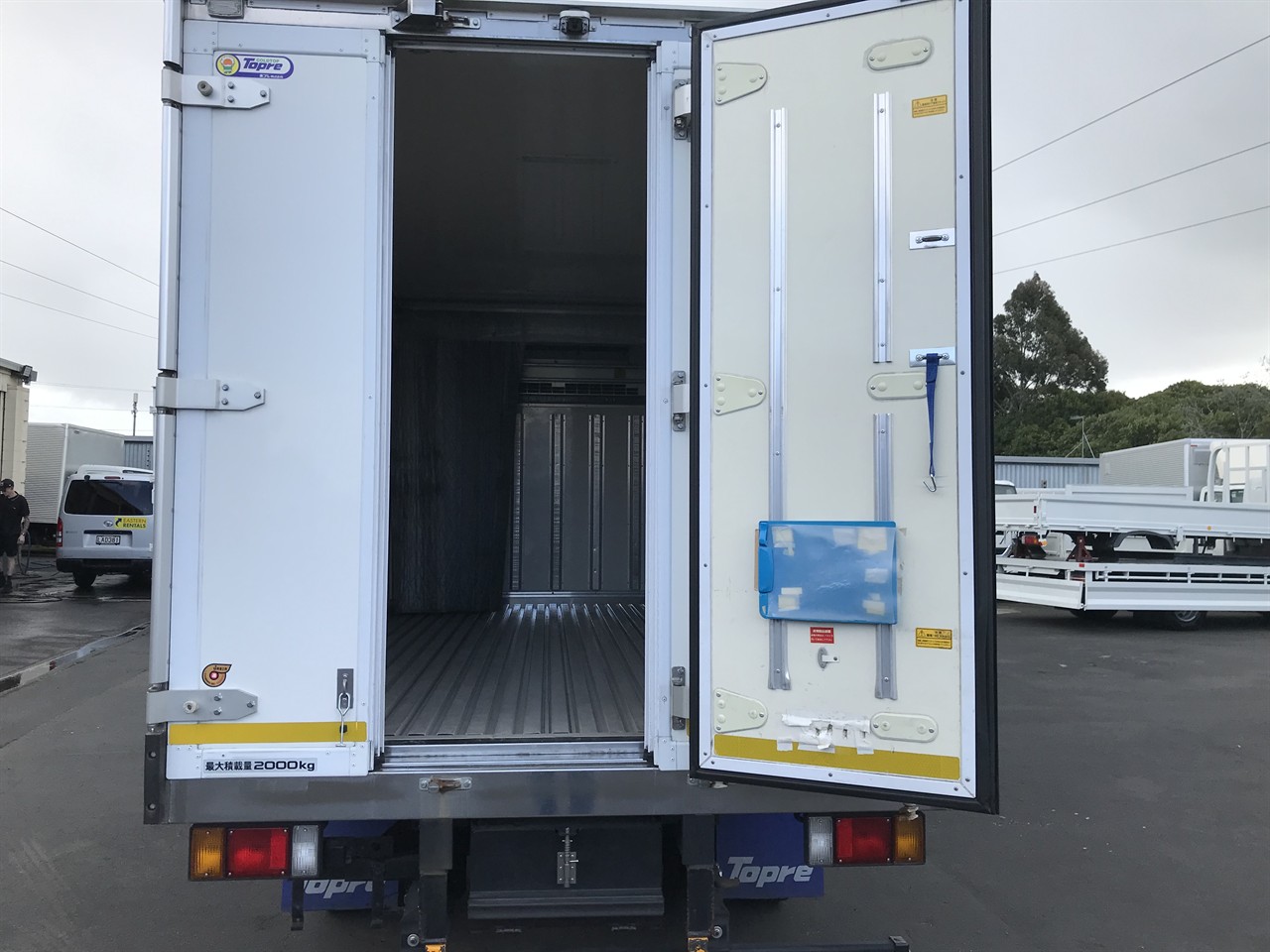 2022 Isuzu Elf