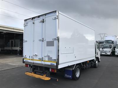 2022 Isuzu Elf - Thumbnail