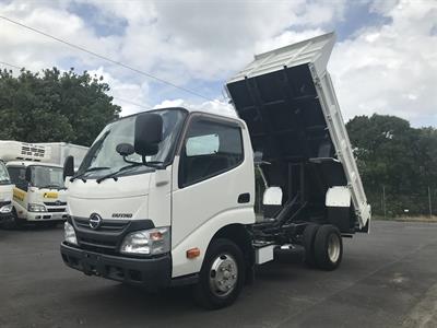 2013 Hino Dutro - Thumbnail