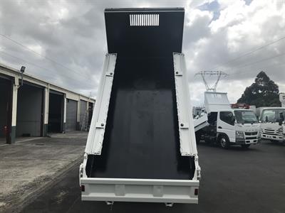 2013 Hino Dutro - Thumbnail