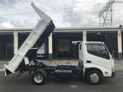 2013 Hino Dutro - Thumbnail