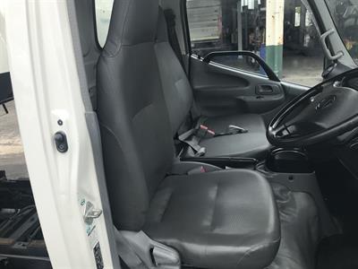 2013 Hino Dutro - Thumbnail