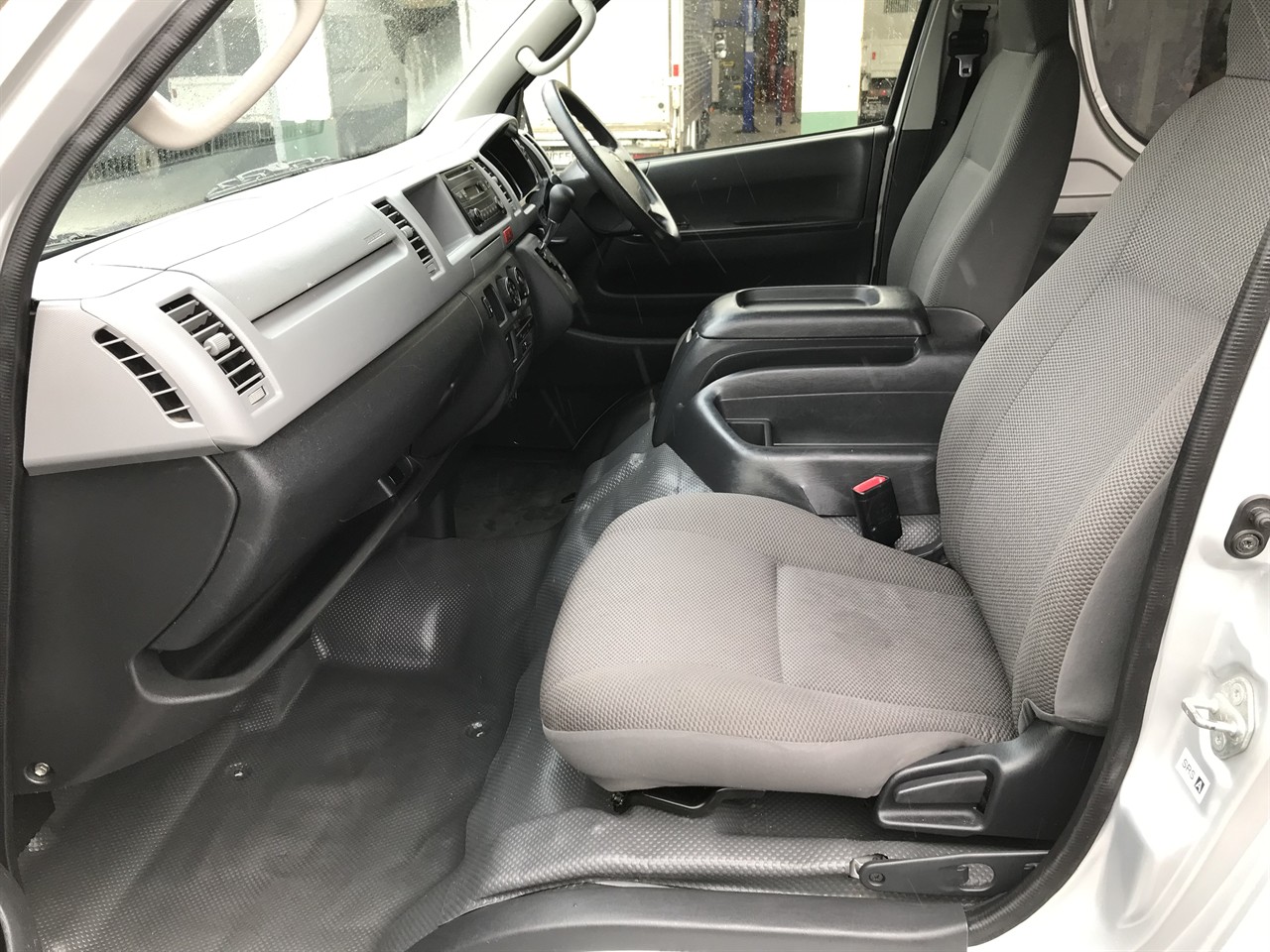 2013 Toyota Hiace
