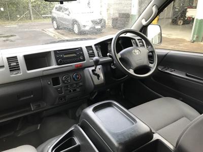 2013 Toyota Hiace - Thumbnail