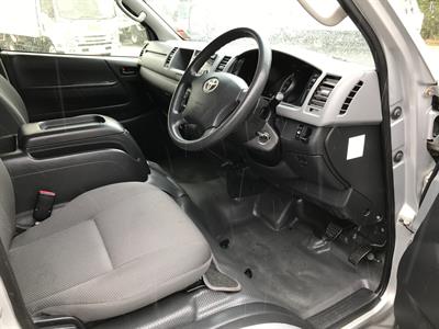 2013 Toyota Hiace - Thumbnail