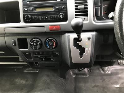 2013 Toyota Hiace - Thumbnail