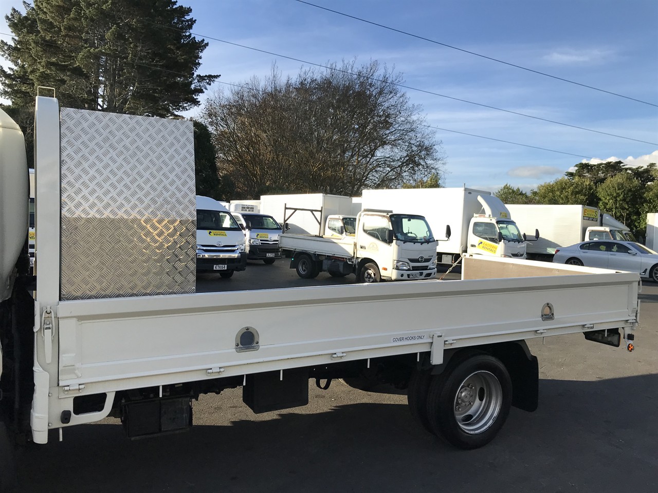 2013 Isuzu Elf
