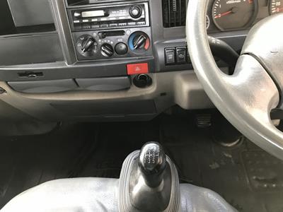 2012 Isuzu Elf - Thumbnail