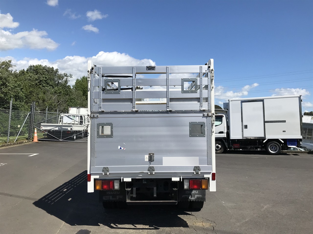 2012 Isuzu Elf