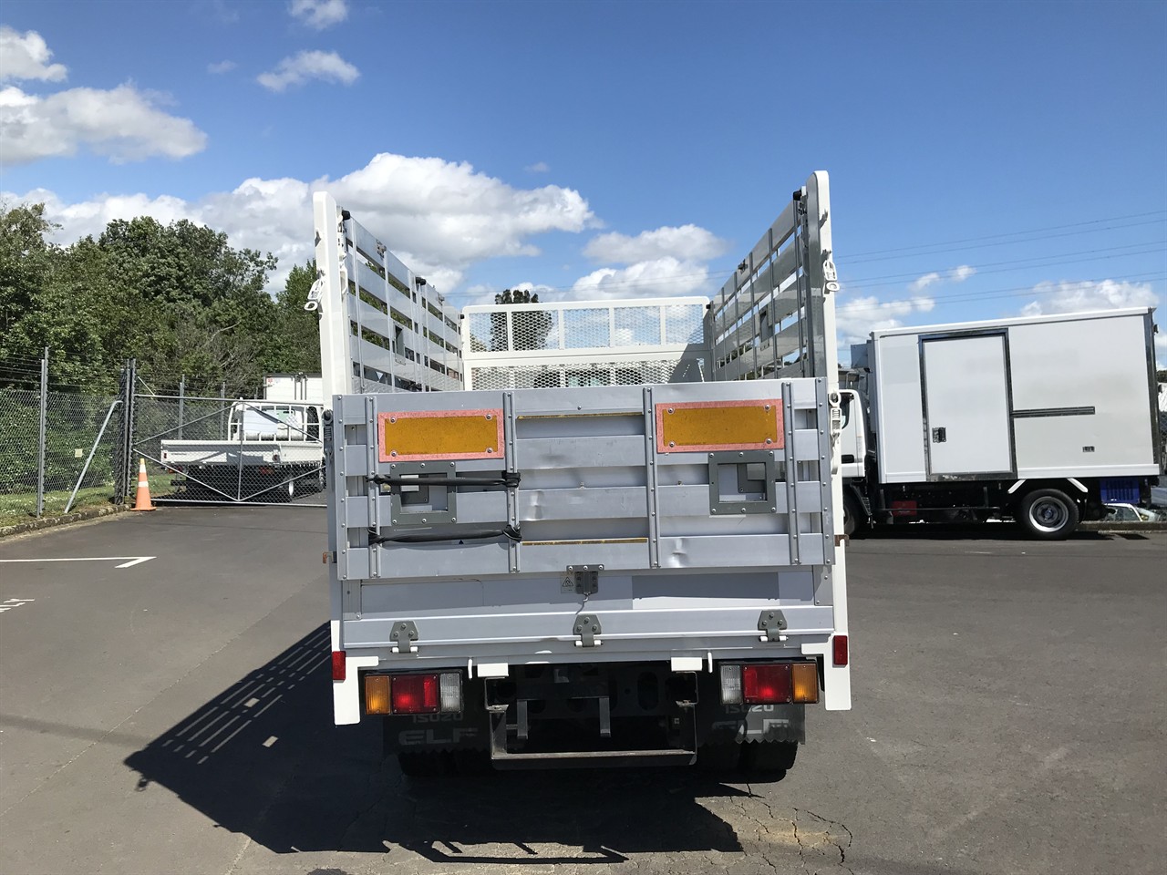 2012 Isuzu Elf