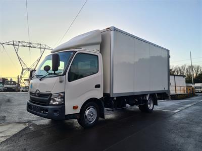 2017 Toyota Dyna - Thumbnail