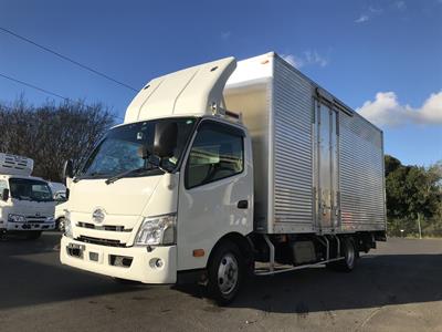 2021 Hino Dutro