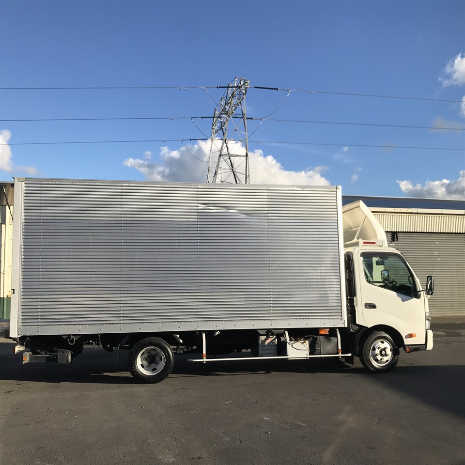 2021 Hino Dutro