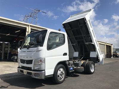 2015 Mitsubishi Canter - Thumbnail